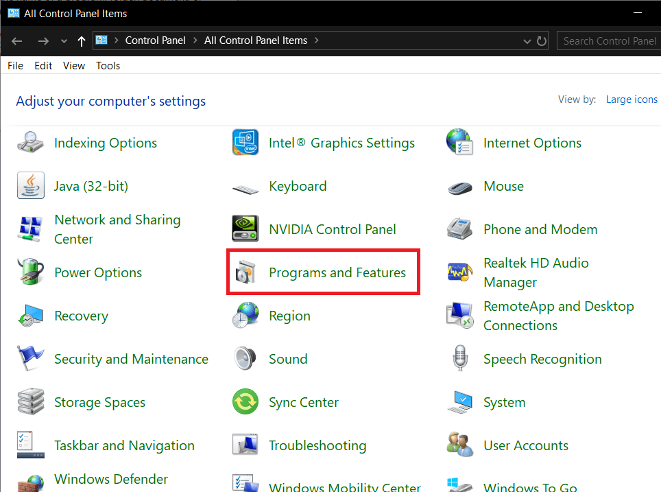 Dans la fenêtre du Panneau de configuration, cliquez sur Programmes et fonctionnalités