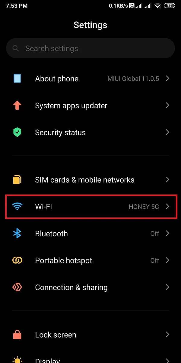 Ouvrez Paramètres sur votre appareil Android et appuyez sur Wi-Fi pour accéder à votre réseau Wi-Fi.