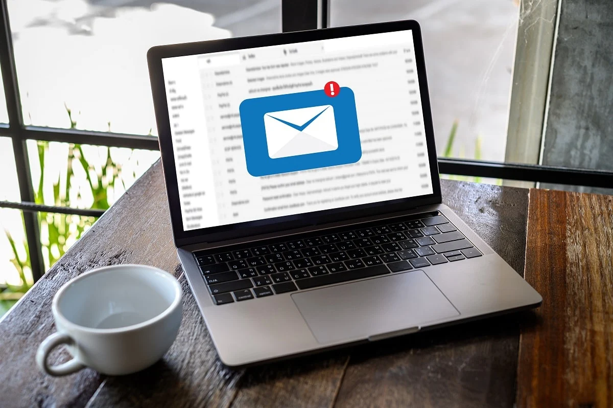 Perbaiki email yang macet di kotak keluar Gmail