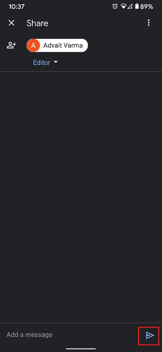 Assurez-vous que la désignation sous le nom du compte indique "Éditeur"