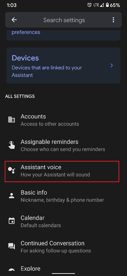 Appuyez sur la voix de l'assistant pour la modifier