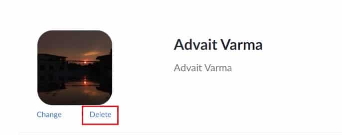 Di bawah gambar profil klik hapus