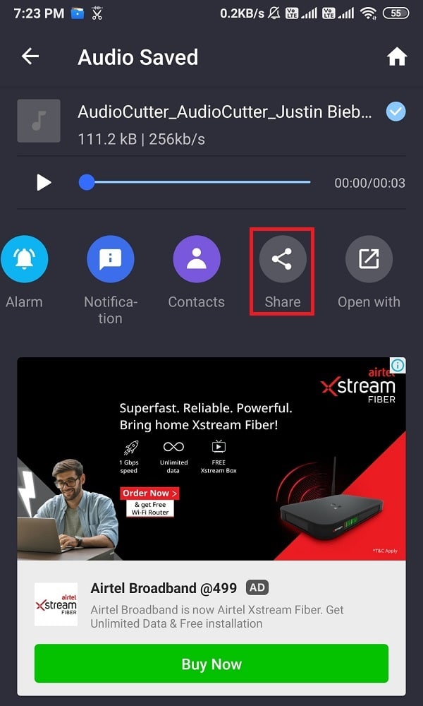 Salin file baru ke penyimpanan internal Anda dengan mengklik opsi Bagikan