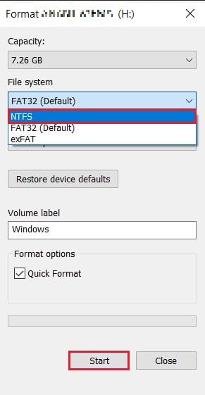 Dans la fenêtre de formatage, changez le système de fichiers en NTFS