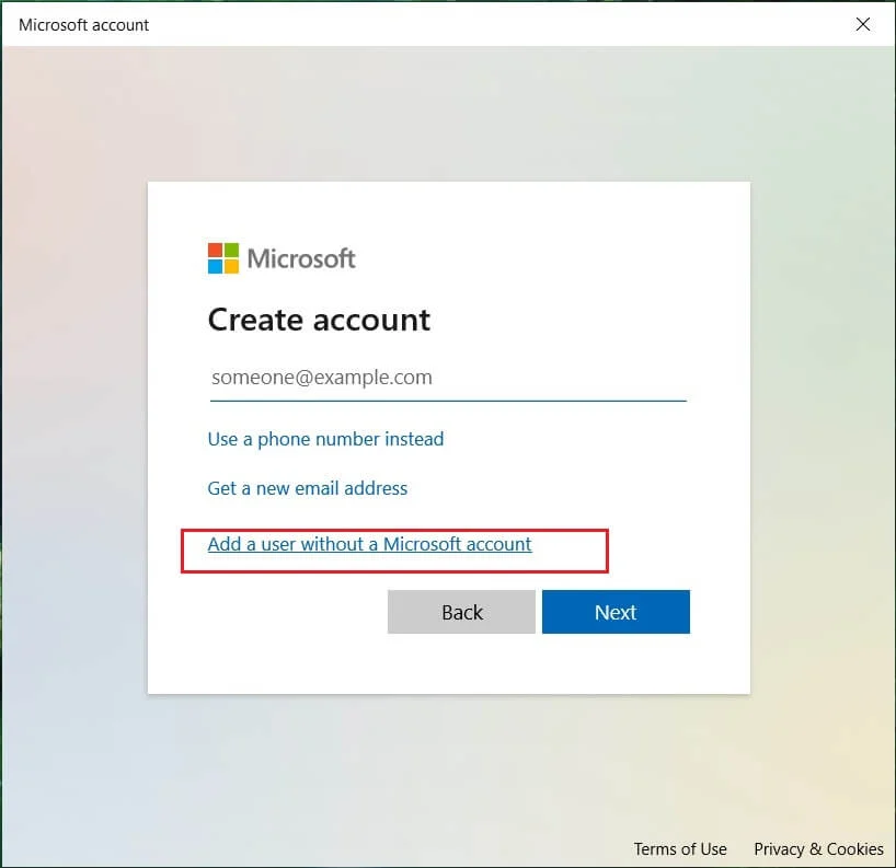 Sélectionnez Ajouter un utilisateur sans compte Microsoft en bas
