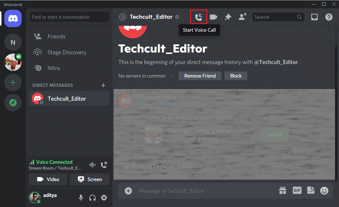 انقر فوق رمز الاتصال من الزاوية العلوية اليمنى من الشاشة لبدء مكالمة صوتية