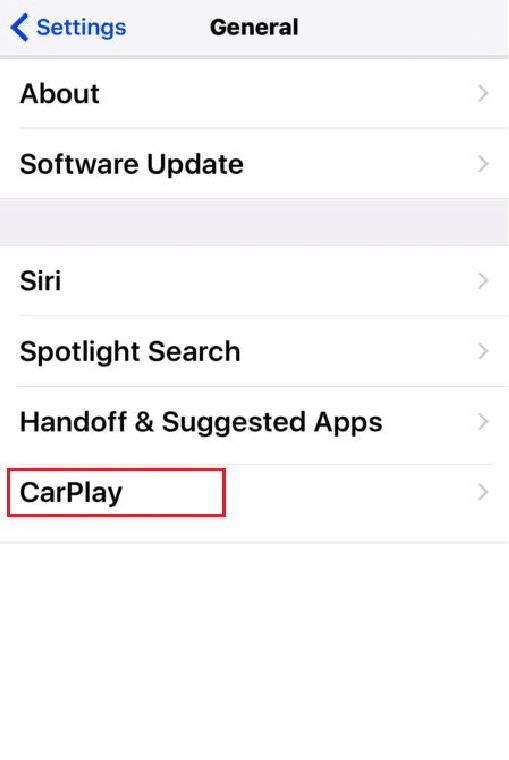 [設定]、[一般]、[CarPlay]の順にタップします