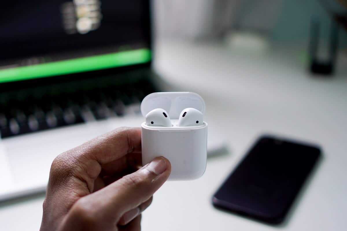 Menghubungkan kembali AirPods Anda | Cara Membuat AirPods Lebih Keras