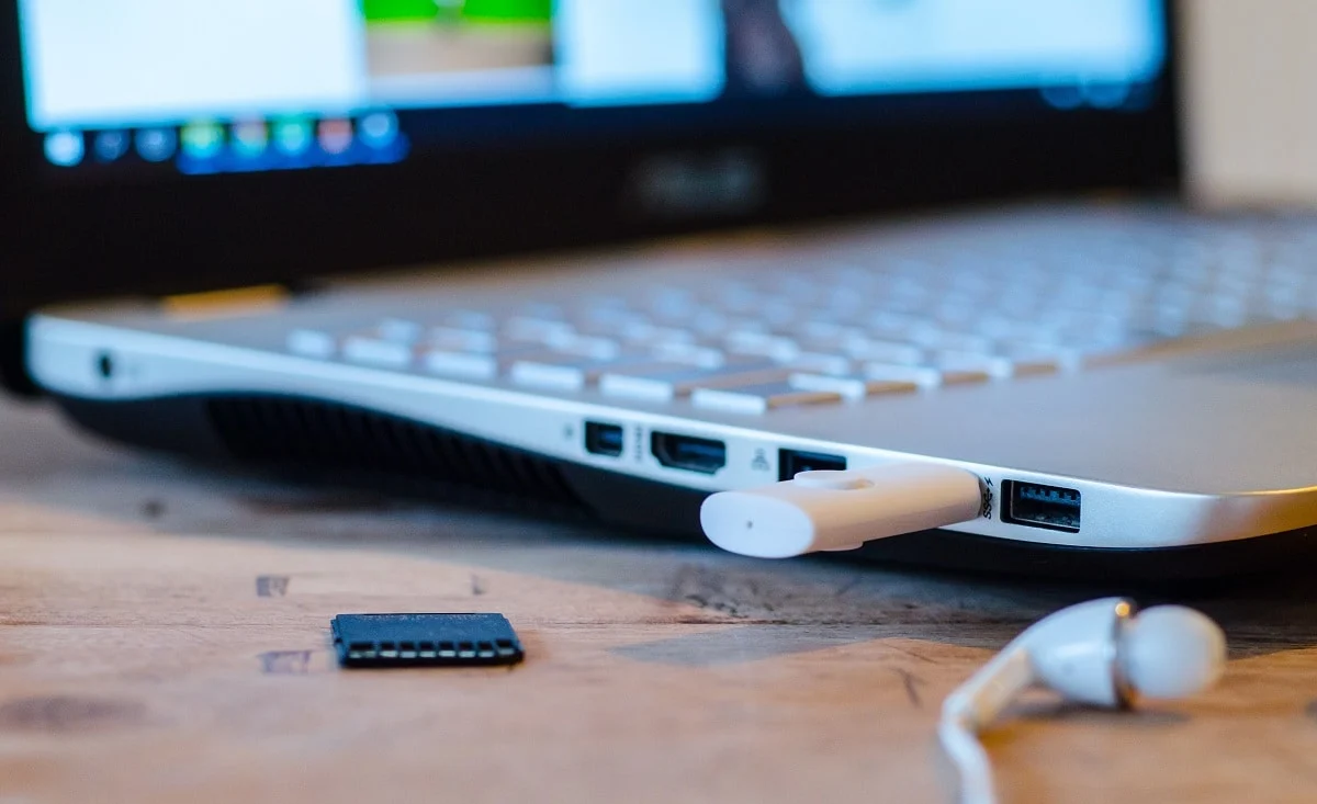 port perangkat usb laptop. Perbaiki Pembaca Kartu Realtek Windows 10 Tidak Bekerja