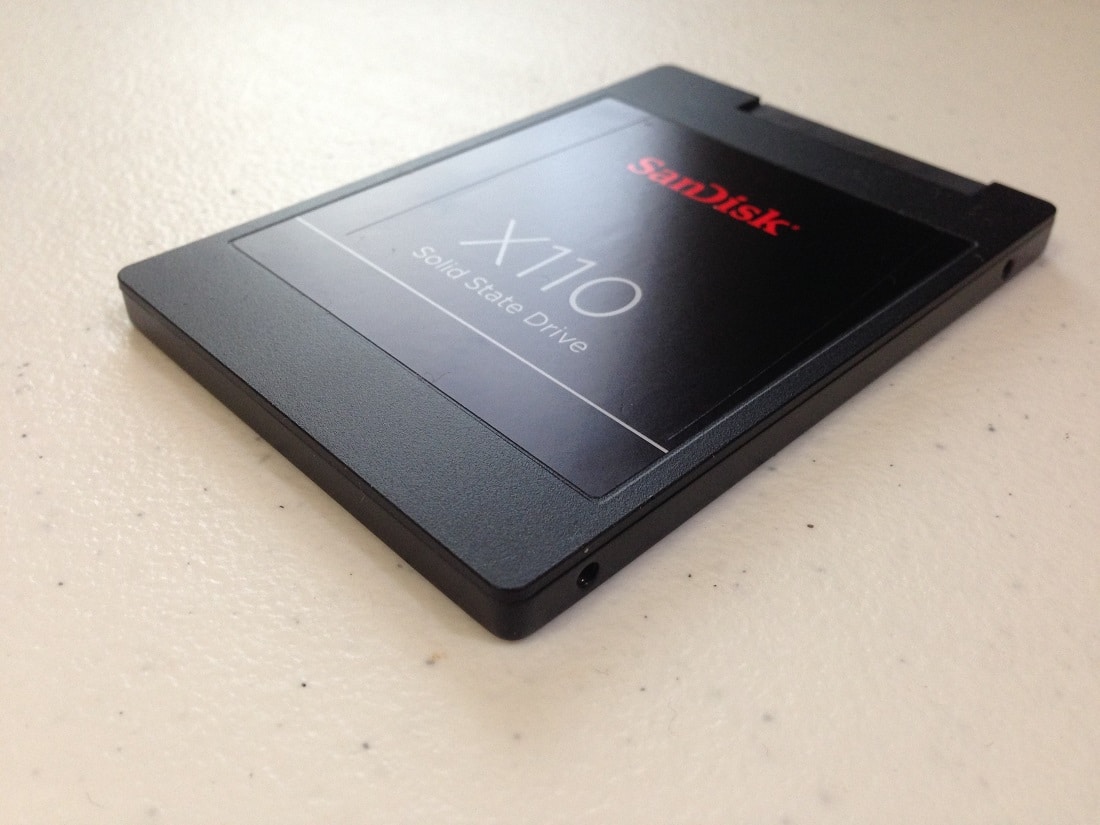 sandisk 솔리드 스테이트 드라이브, ssd. PC 게임을 위한 최고의 외장 하드 드라이브