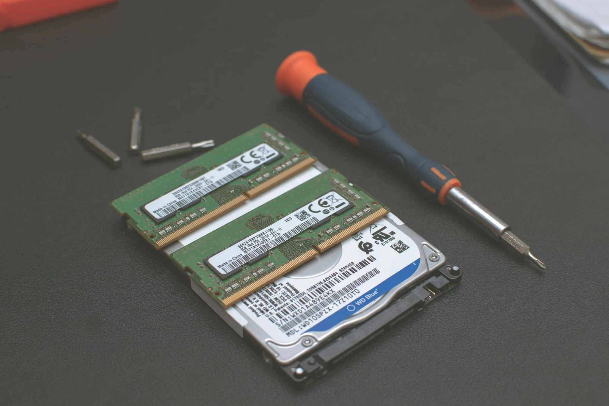 sambungkan kembali ram, harddisk