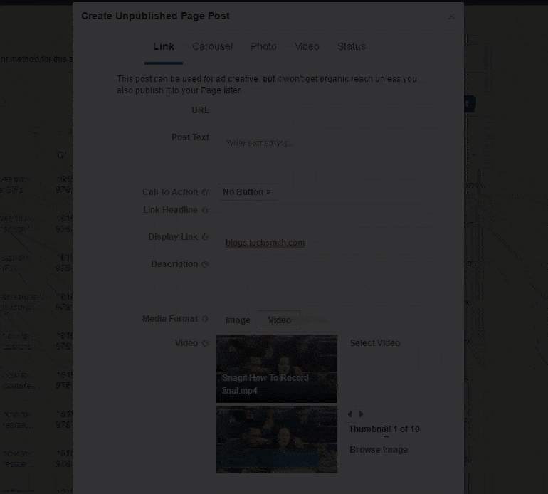 GIF, das zeigt, wie man durch verfügbare Optionen klickt oder ein Thumbnail zu einem Social-Media-Video auf Facebook hochlädt