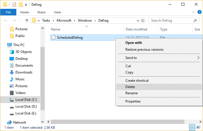 ScheduledDefragを右クリックし、[削除]を選択します