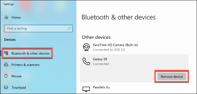 Haz clic en "Bluetooth y otros dispositivos" y luego en "Eliminar dispositivo".