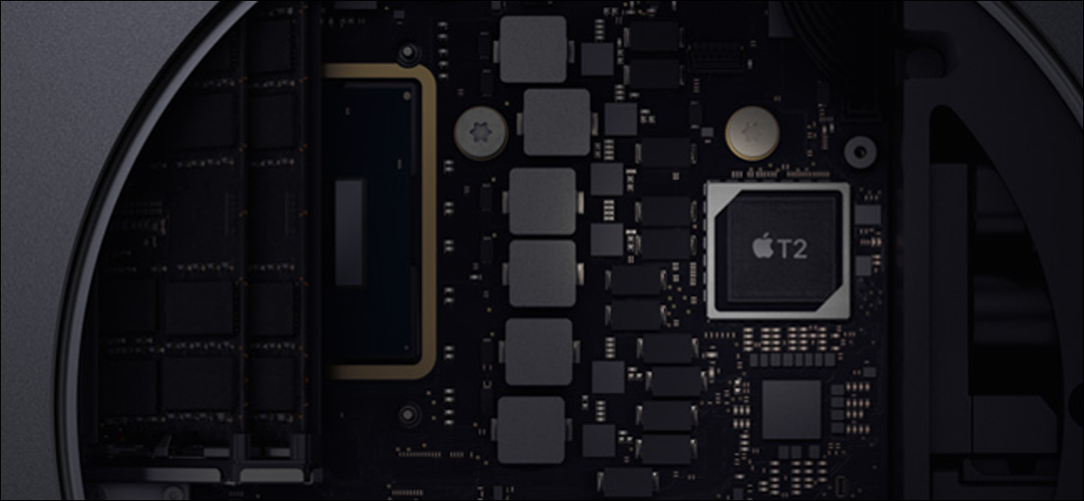 Der T2-Sicherheitschip auf einem Mac-Motherboard.