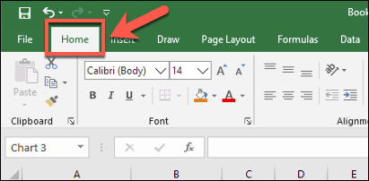Fila „Acasă” din bara panglică Excel, cu diferite opțiuni de formatare a textului disponibile