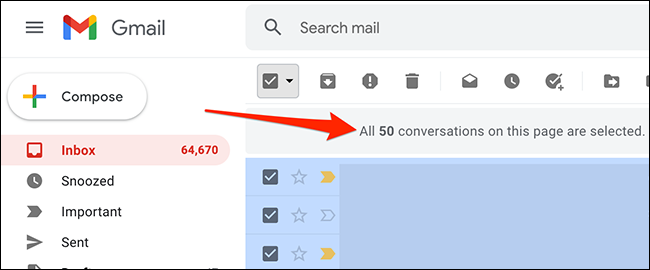 Tutte le email sullo schermo sono selezionate in Gmail.