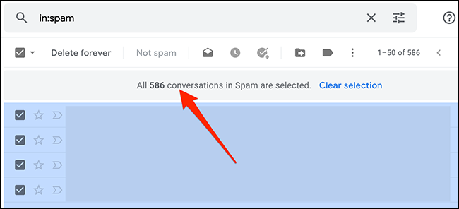 Tutte le email di una cartella sono selezionate in Gmail.