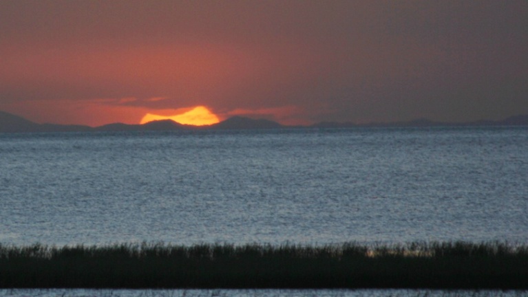 Eclipse-Sonnenuntergang vom Turkana-See