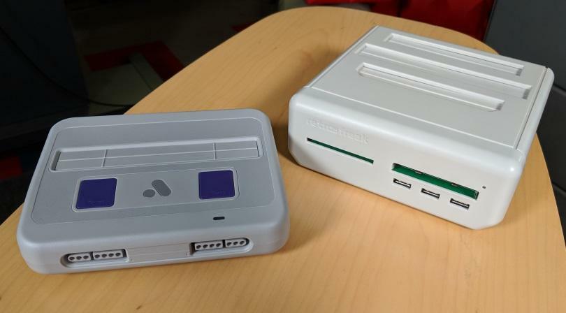 อะนาล็อก Super NT และ Retro Freak