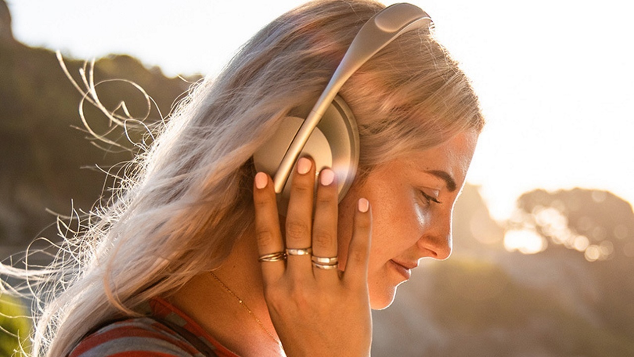 หูฟังตัดเสียงรบกวน Bose 700