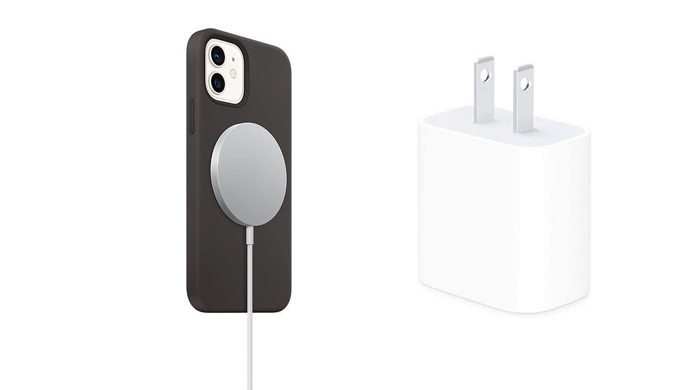 cargador magsafe en un iphone 12 junto a un adaptador de corriente USB-C de 20 vatios