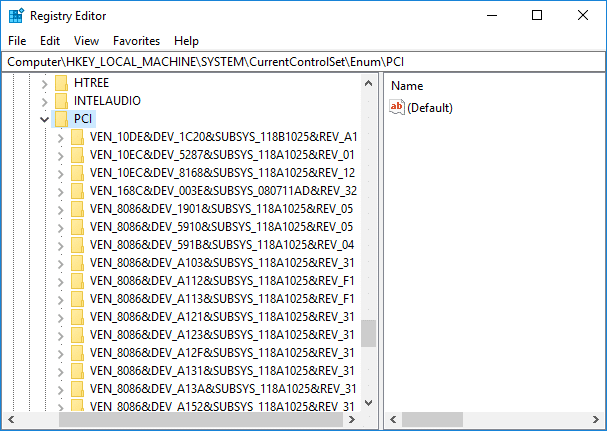 Navegue a PCI y luego a su Controlador AHCI en el Editor del Registro