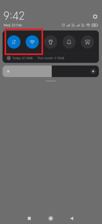 Włącz ponownie Wi-Fi i dane mobilne