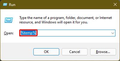 Pressione a combinação de teclas Windows + R para abrir a caixa de diálogo Executar, digite %temp% e pressione a tecla Enter