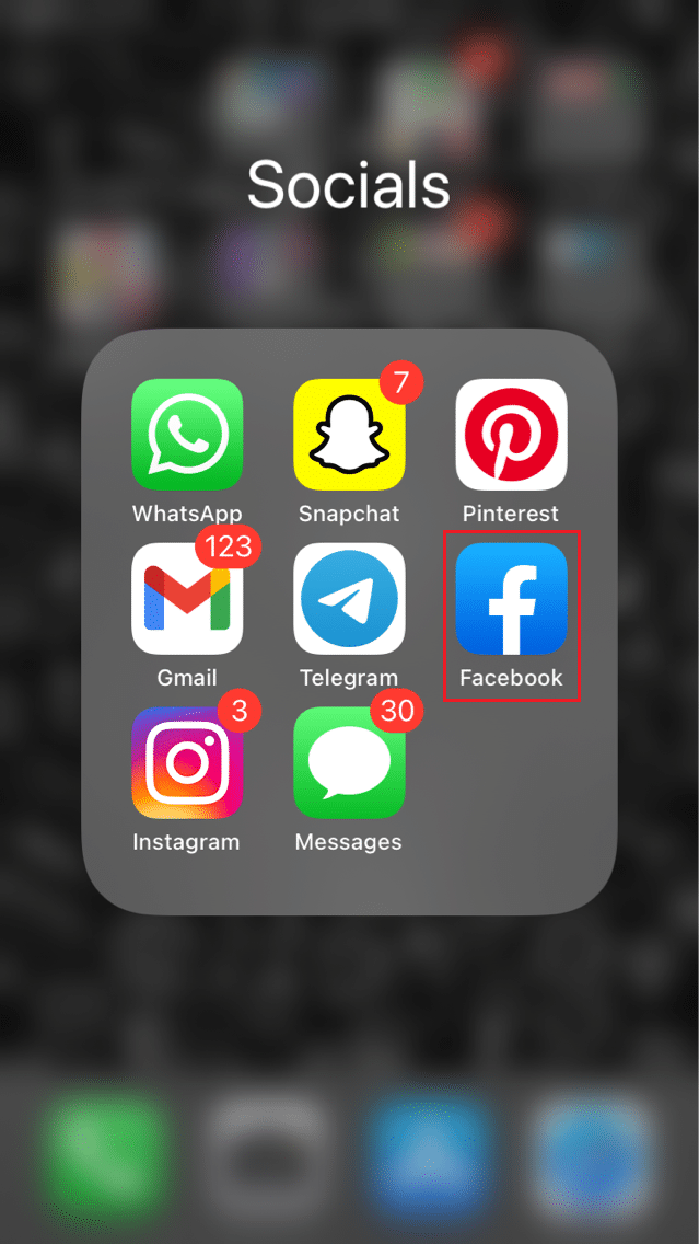 在 iPhone 上點擊 Facebook 應用程序