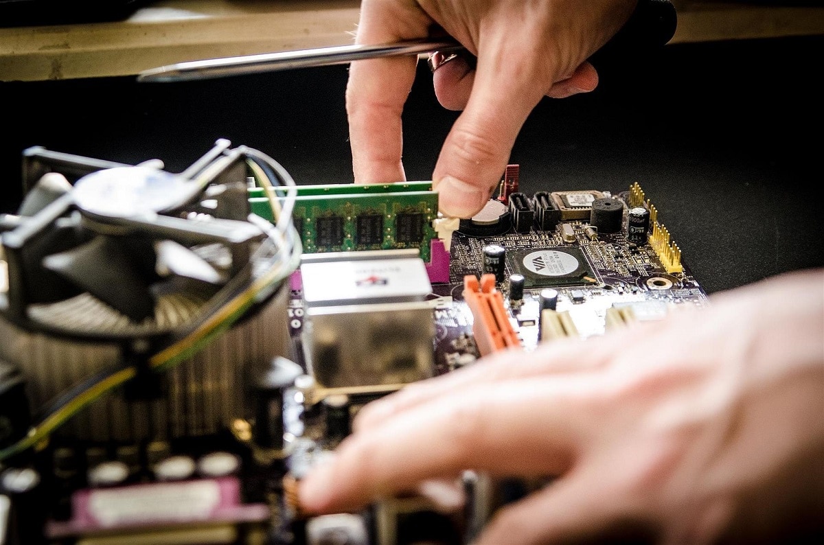 componente hardware pentru laptop sau PC. Remediați automat estomparea ecranului Windows 10
