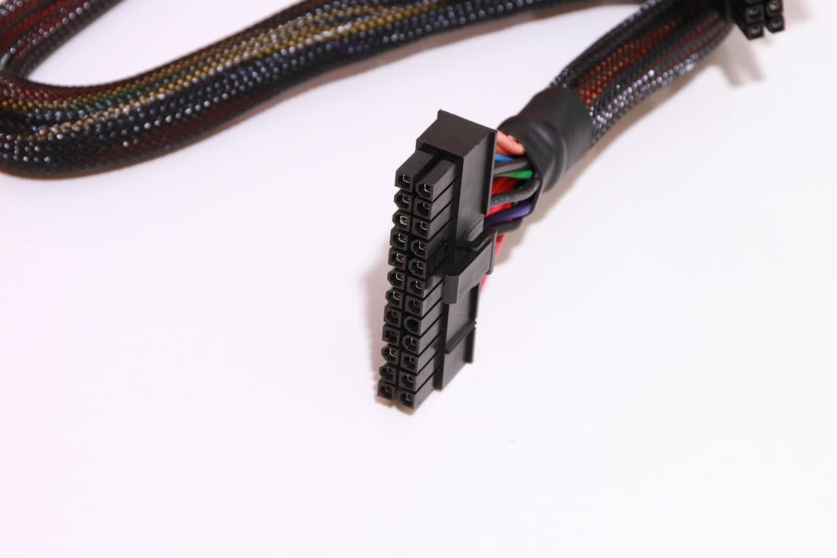 電源連接器。如何用萬用表測試 PSU