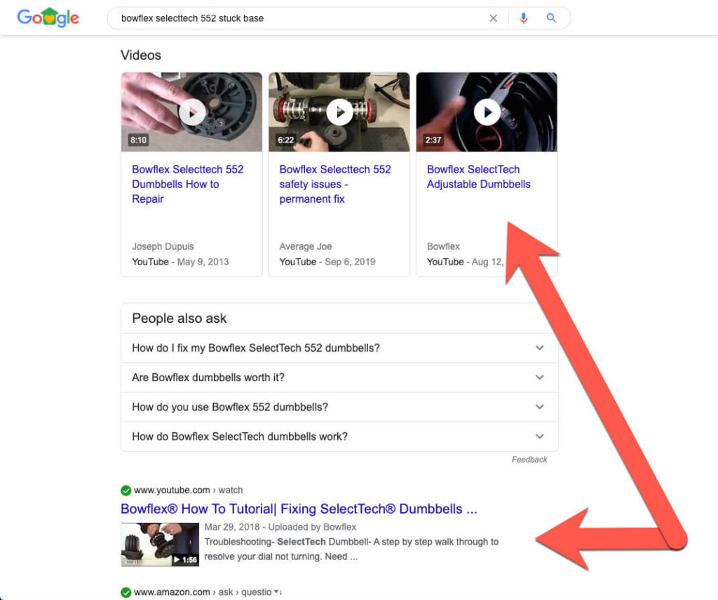 Captura de tela da pesquisa de blog por "Bowflex 552 sticked base". Os resultados proeminentes são para vídeos que mostram como corrigir o problema.