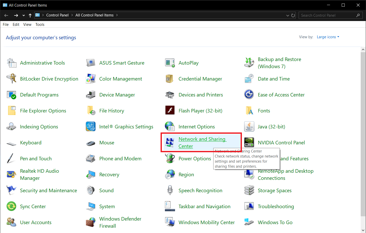 Sub Panoul de control, localizați Centrul de rețea și partajare