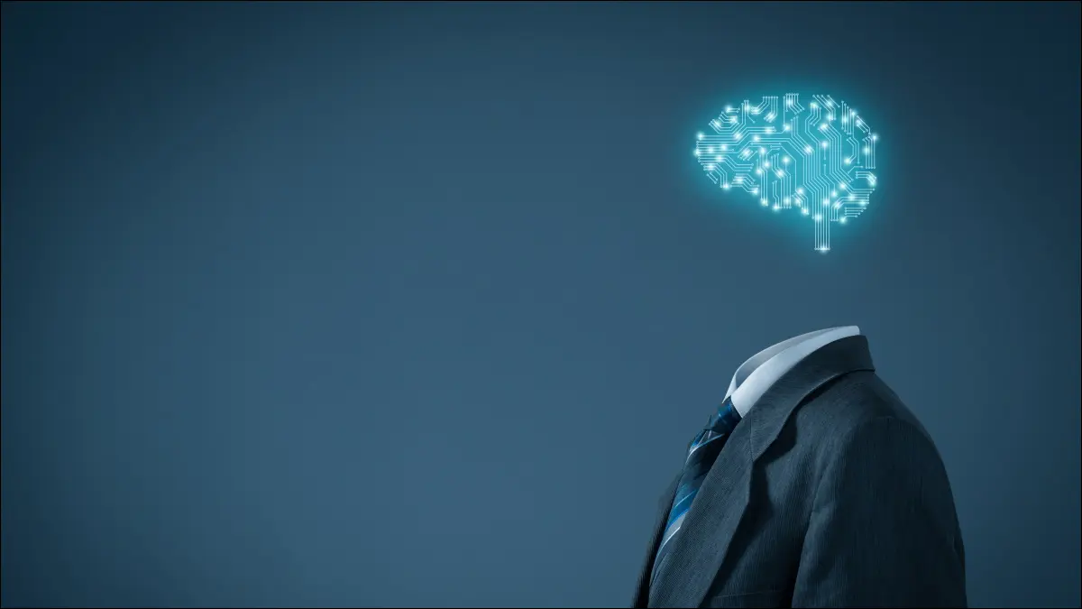 Una rappresentazione di un cervello digitale che fluttua sopra e una tuta vuota.