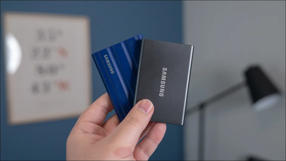 Samsung T7 Shield en comparación con el SSD T7 normal