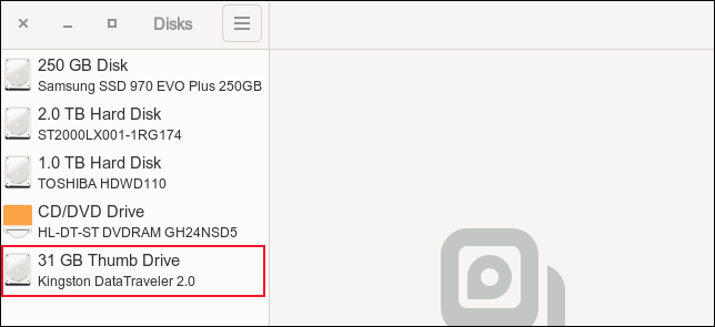 Clé USB répertoriée dans les disques GNOME