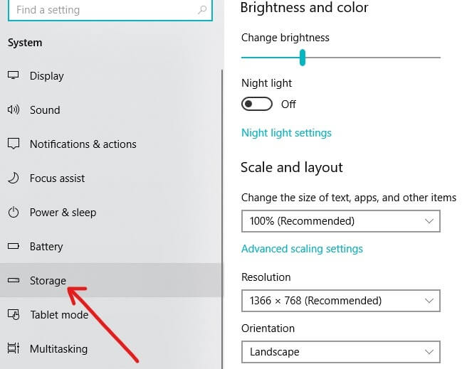 单击左侧面板中的可用存储 |删除 Windows 10 中的临时文件