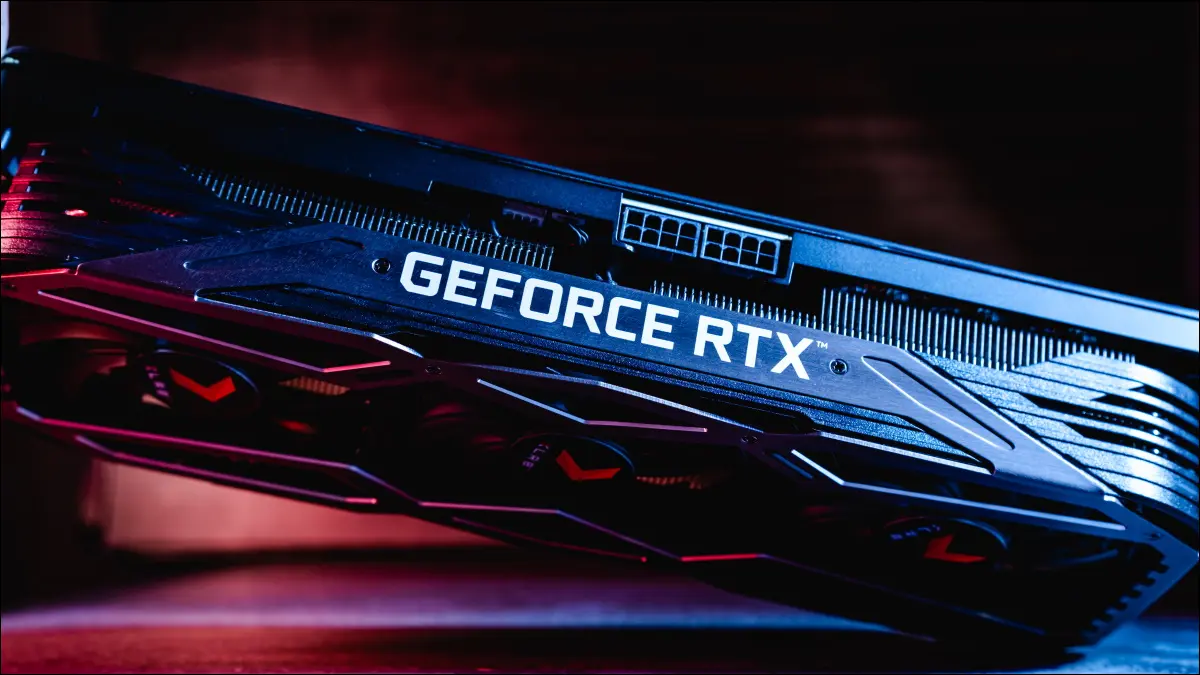 Karta graficzna GeForce RTX 3070 Ti.