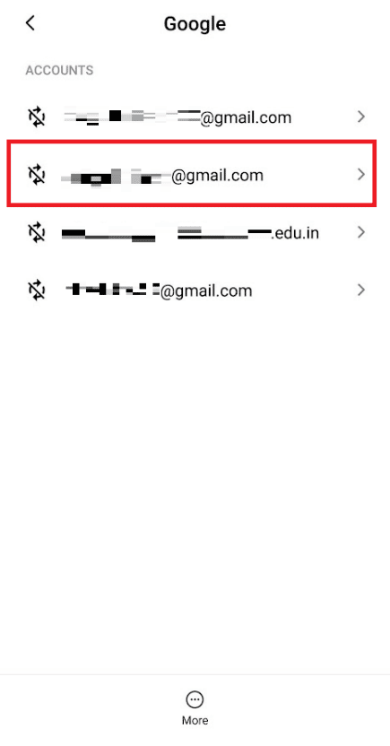 利用可能なアカウントから目的のGoogleアカウントを選択してタップします