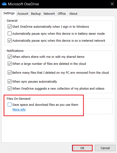 décochez économiser de l'espace et télécharger des fichiers dans la section Fichiers à la demande sur les paramètres Onedrive