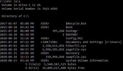 Símbolo del sistema con dir /a:s ejecutado en C:\ mostrando los archivos del sistema.