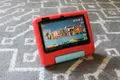 Amazon Fire 7 Kids (2022) タブレット レビュー: 安全、頑丈、しかし遅い