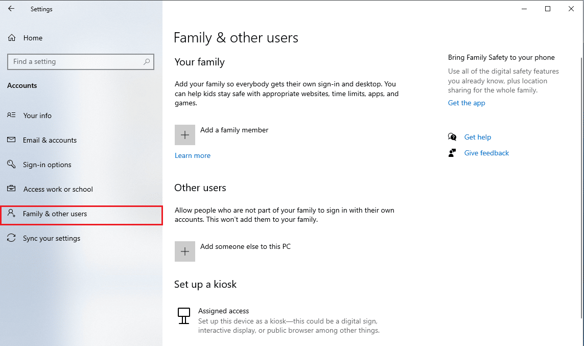 家族と他のユーザーをクリックします。 Windows 10 で Outlook エラー 0x8004102a を修正する