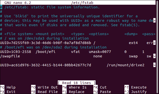 Benutzer Mary bearbeitet die Datei /etc/fstab mit sudo