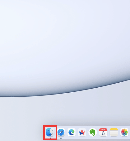 Finder 아이콘을 클릭하거나 바탕 화면에서 Command + N 키를 누릅니다.