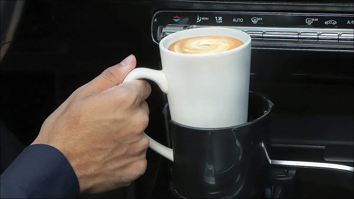 使用 Smart Kup 杯架的人