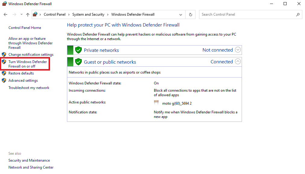 W panelu po lewej stronie kliknij opcję Włącz lub wyłącz Zaporę systemu Windows Defender