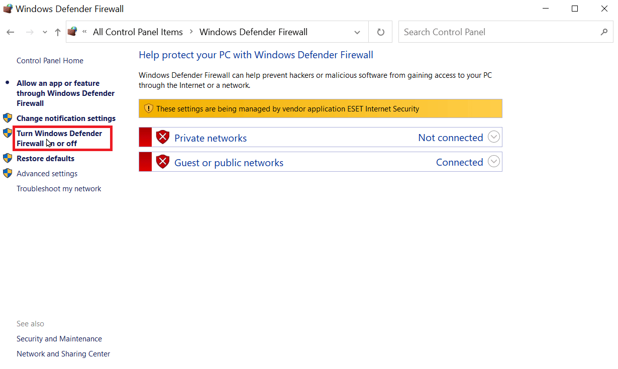 haga clic en activar o desactivar el firewall de Windows Defender. Solucionar el error de actualización de Windows 0x80071160