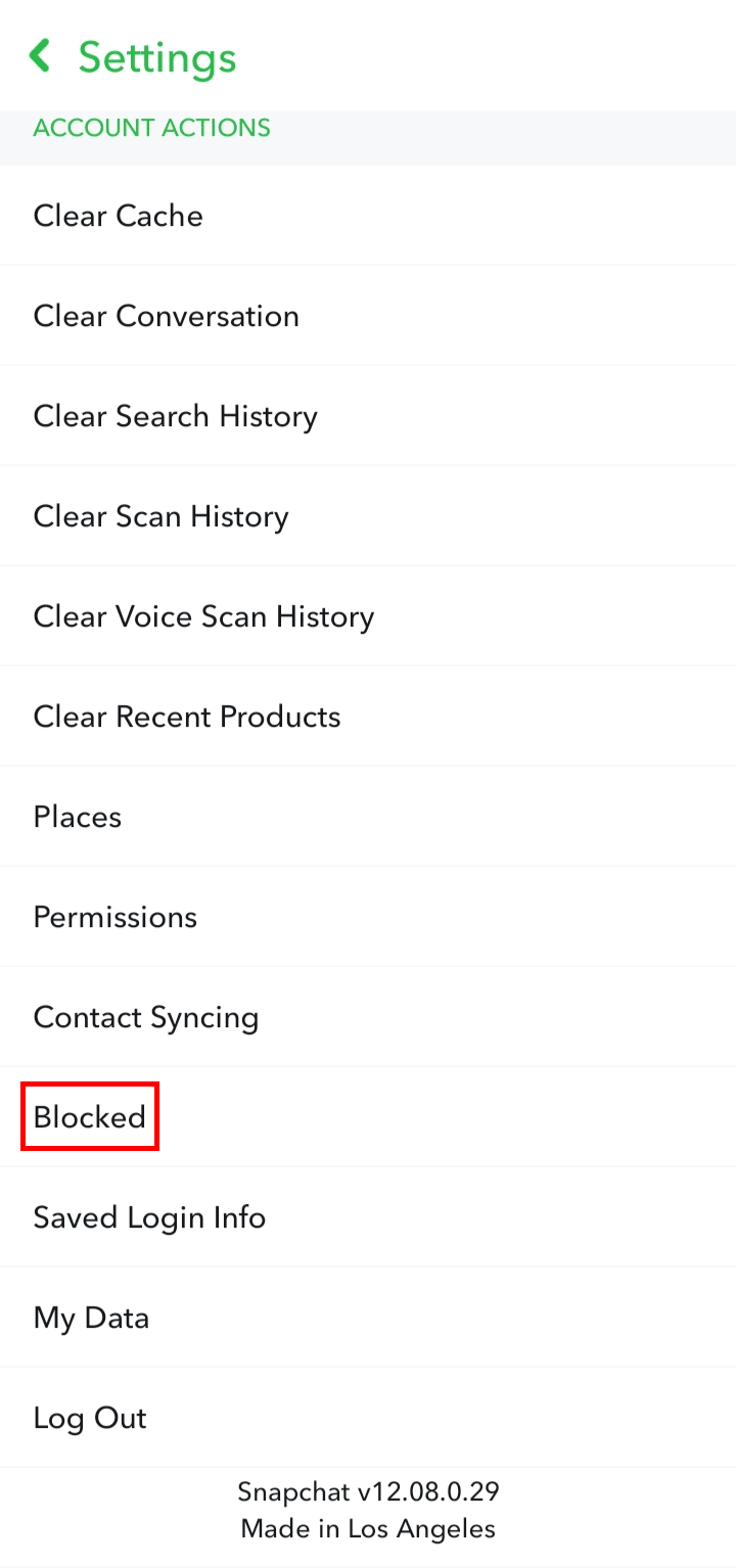 În meniul Setări, derulați în jos în jos și atingeți opțiunea Blocat. | Cum să deblochezi pe cineva pe Snapchat și să-l adaugi înapoi